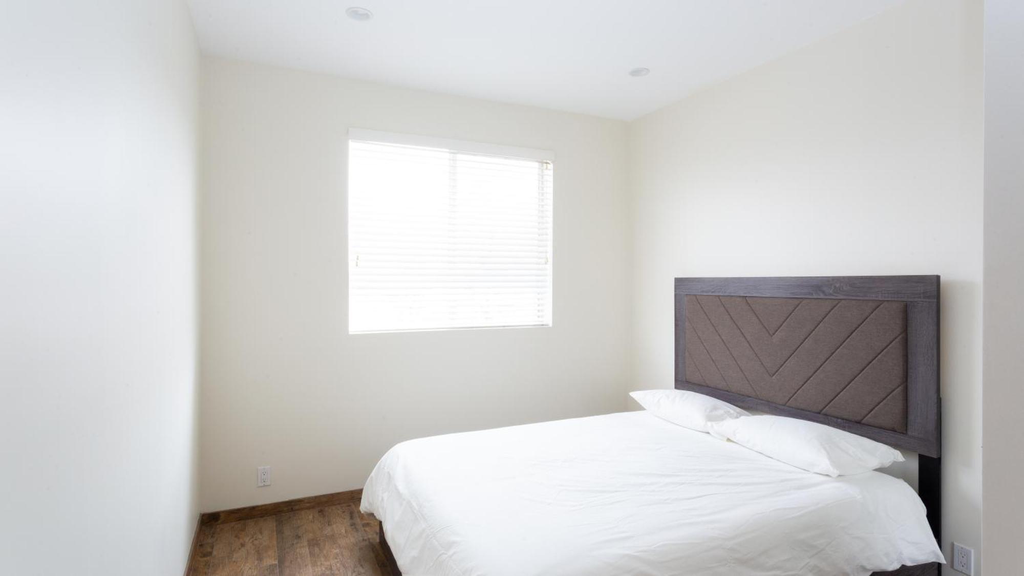 Three-Bedroom Hollywood Condo Лос-Анджелес Экстерьер фото